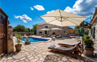 Gorgeous Home In Zelengrad With Kitchen - Zelengrad - 0