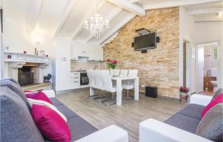 Gorgeous Home In Cubani With Wifi - Crnibek - 8