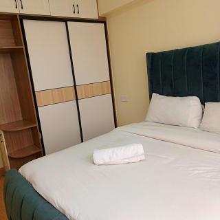 Enzi heights luxurious 2 bedroom furnished and serviced apartment with a pool,gym and playground - 5