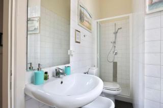 Spacious & Bright, next to the Duomo of Florence, Michelangelo, with Patio - 4