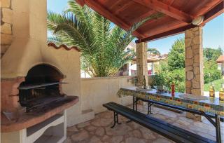 2 Bedroom Gorgeous Apartment In Volme - Banjole - 3