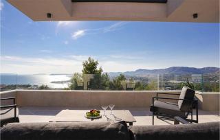 5 Bedroom Beautiful Home In Podstrana - Podstrana - 3