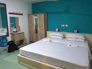 Beach Heaven Maldives - Golden Turtle Guest House - Huraa - 3
