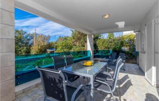 2 Bedroom Lovely Apartment In Dramalj - 3