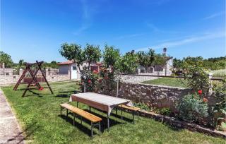 Three-Bedroom Apartment In Vodnjan - 3