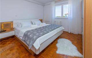 Amazing Apartment In Pula With Wifi - 3