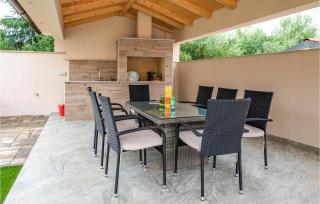 2 Bedroom Nice Apartment In Medulin - Medulin - 5