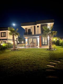 The Villa of Istanbul - 3