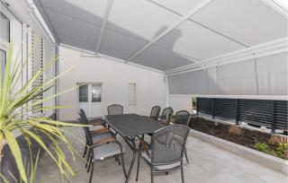 4 Bedroom Pet Friendly Home In Novalja - Novalja - 3