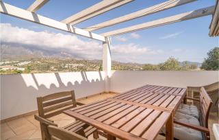 2 Bedroom Amazing Home In Viñuela - Viñuela - 9
