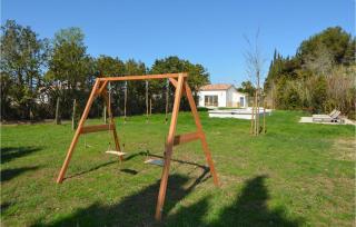 Awesome Home In Serignan - 2