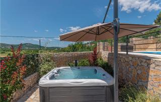 Beautiful Apartment In Sibenik - Šibenik - 5