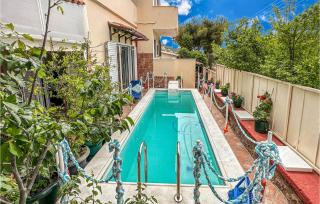 3 Bedroom Cozy Home In Koropi - Áyios Nikólaos - 2