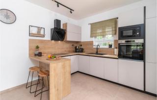 4 Bedroom Stunning Home In Lopar - 4