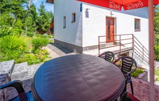 Beautiful Home In Duga Resa With Wifi - Duga Resa - 1