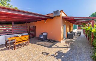 Gorgeous Home In Pomer With Wifi - Pomer - 0