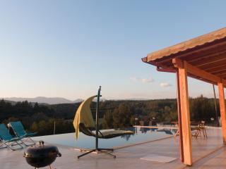 Stone house with private infinity pool - - 9