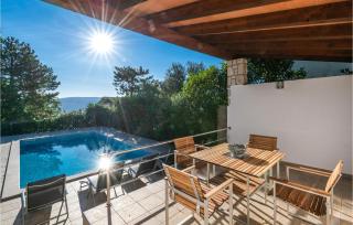 Amazing Home In Plomin With Kitchen - Plomin - 8
