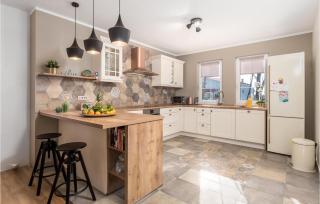 Stunning Home In Banjol - Banjol - 5
