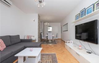 Amazing Apartment In Makarska - Makarska (Macarsca) - 8