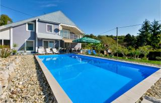 Awesome Home In Nespes - 1