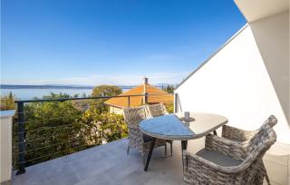 Cozy Apartment In Dramalj With Wifi - 9