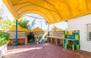 6 Bedroom Amazing Home In Lucena - Lucena - 4