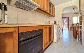 2 Bedroom Cozy Home In Torrevieja - 5