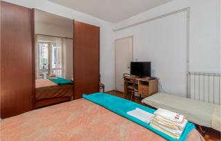 Amazing Apartment In Ika With Kitchen - 2