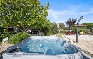 Beautiful Home In Jadrija With Jacuzzi - Jadrija - 9