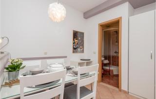 Beautiful Apartment In Baska Voda - Baška Voda - 8