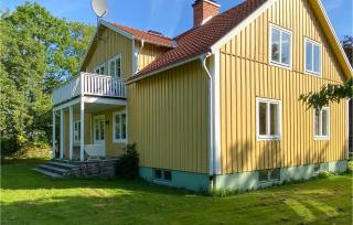 6 Bedroom Gorgeous Home In Tranås - 1