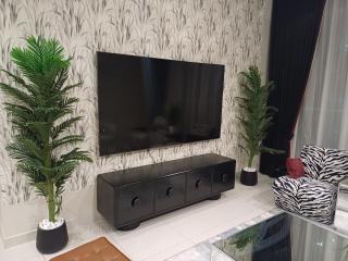 Luxury Private Appartment - Sharjah - 9
