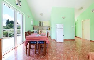 2 Bedroom Nice Apartment In Ugljan - Ugljan - 5