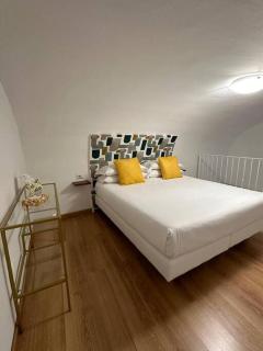 Chez Elena with shared terrace overlooking the sea - 8