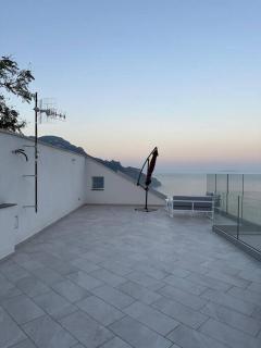 Chez Elena with shared terrace overlooking the sea - 2