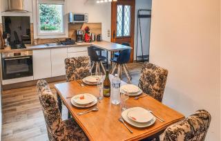 2 Bedroom Gorgeous Home In Bréhan - Rohan - 5
