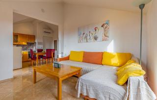 1 Bedroom Nice Apartment In Medulin - 5