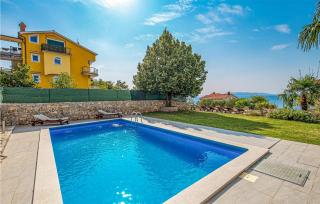 Nice Apartment In Rijeka - Rijeka - 0