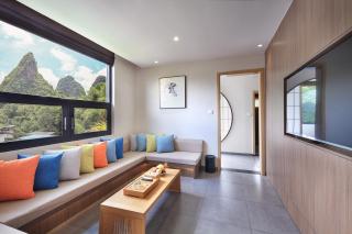 The Giggling Tree - 6