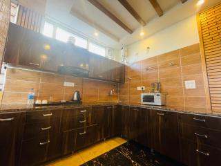 Upscale 2 BHK Cozy Heaven I Getaway Kasauli I Microwave I Heating I 93o68I282o - Kasauli - 3