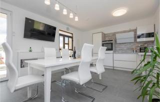 Lovely Home In Donji Prolozac With Wifi - Donji Proložac - 8