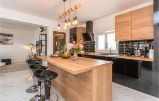 Beautiful Home In Gorica With Jacuzzi - Gorica - 4