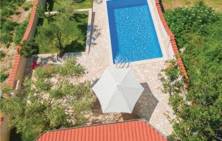 2 Bedroom Gorgeous Home In Banjol - Banjol - 3