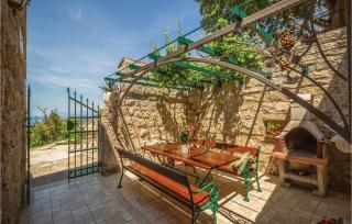 Two-Bedroom Holiday Home In Tucepi - Tučepi - 9