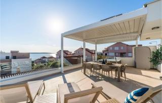 Cozy Apartment In Mandre With Wifi - Mandre - 4