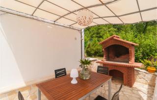 Cozy Home In Hrvace With Jacuzzi - Hrvace - 2