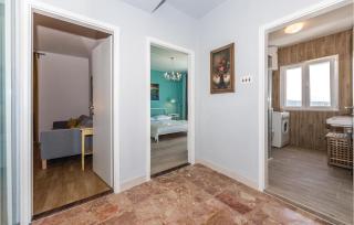 Three-Bedroom Apartment In Rogoznica - Rogoznica - 2