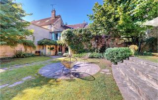 Lovely Home In Villeneuve-Sur-Yonne - Villeneuve-sur-Yonne - 1