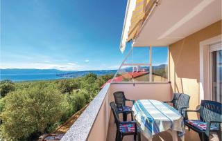 1 Bedroom Beach Front Apartment In Smrika - 4
